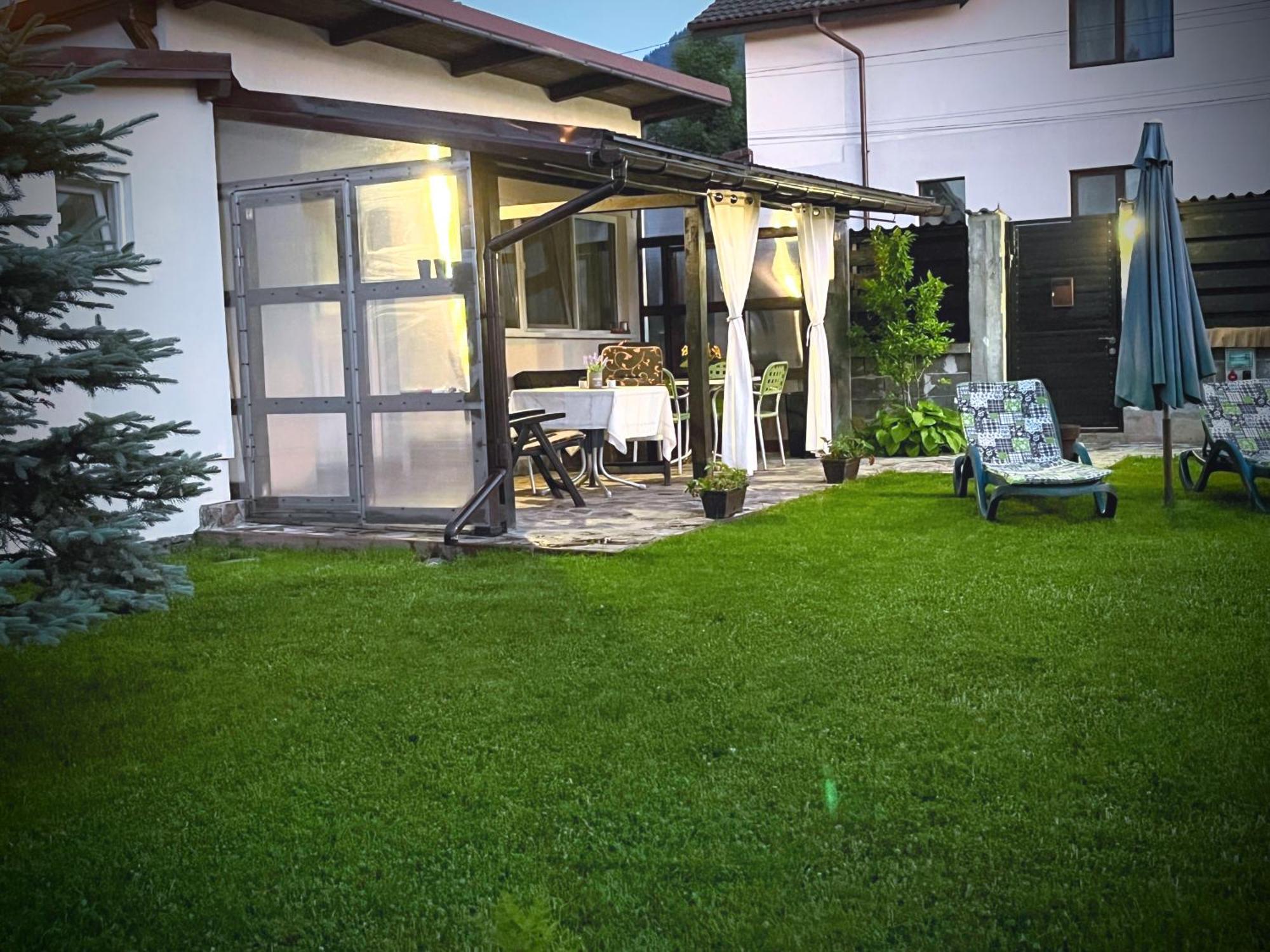 Charmante petite maison Transylvanie Săcele Exterior foto